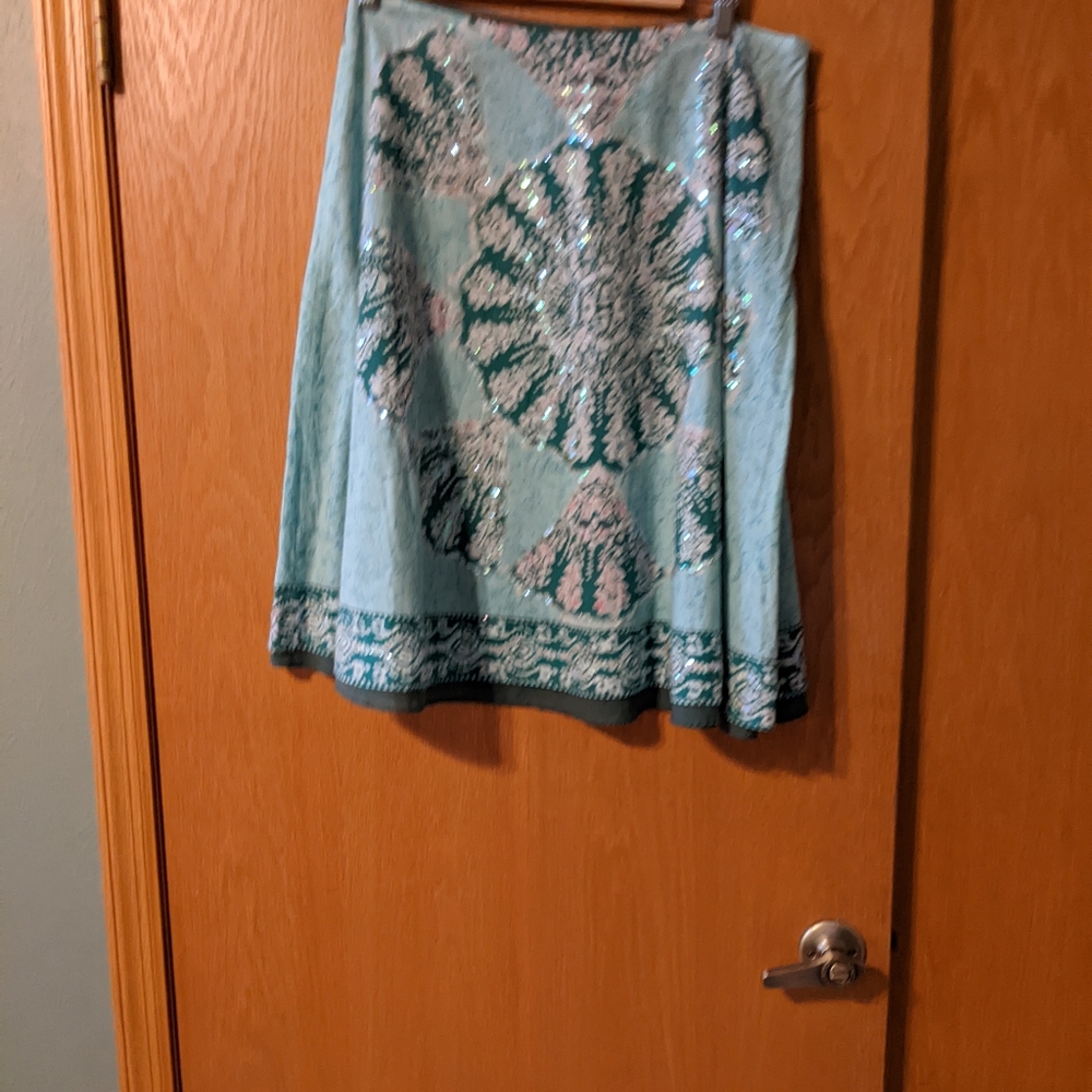 A-line skirt with a musical festival vibe size M